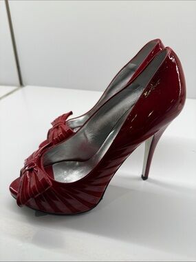 Ron white Patent Peep-Toe High Heels in Deep Red with bow Detail